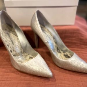 Size 9 Silver color Manolo’s heels